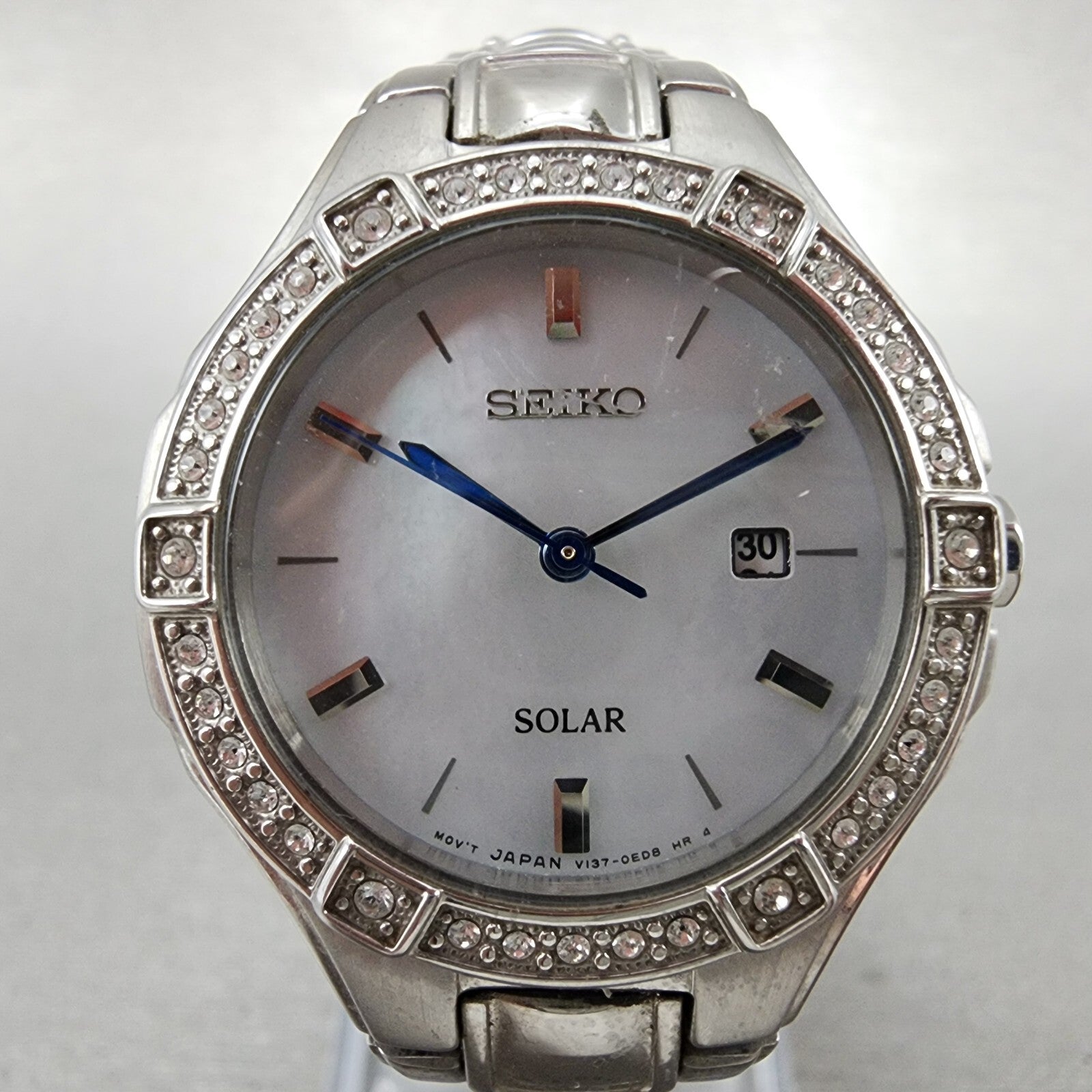 Seiko Solar Watch Women 31mm MOP Dial Silver Dial Date Round V1370ca0 Runs1