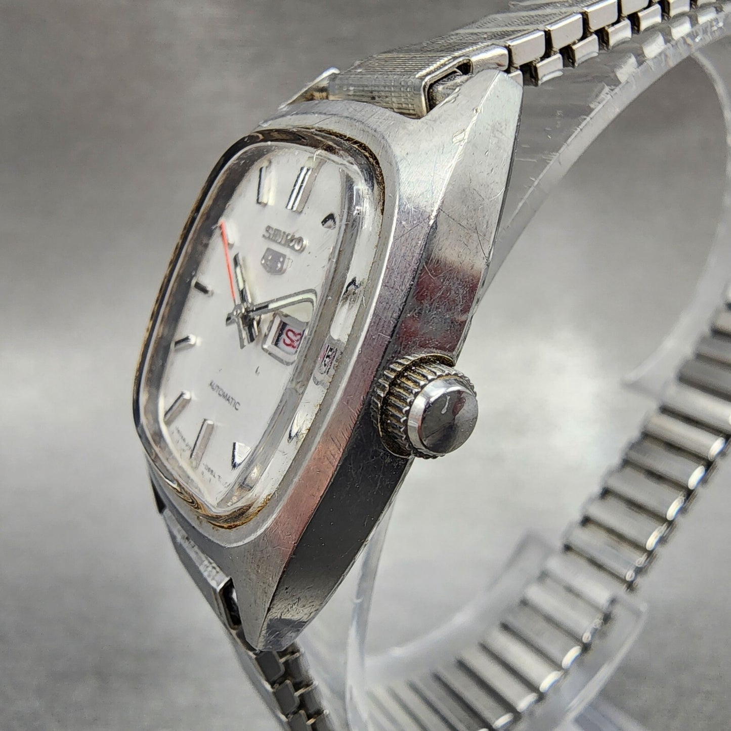 Seiko 5 Automatic Watch Women 23mm White Dial Steel Daydate Rectangle Runs2