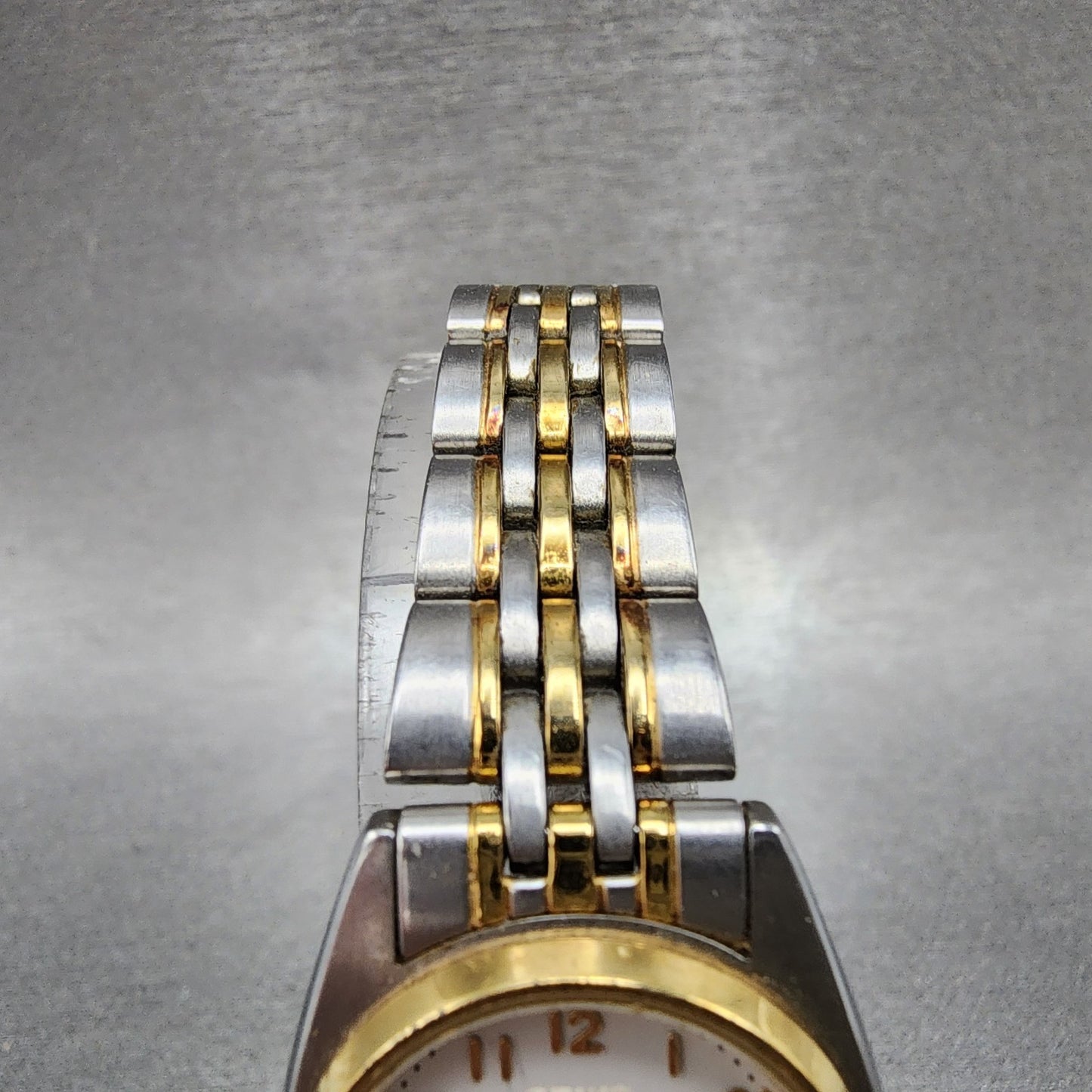 Seiko Watch Women 24mm White Dial Two Tone Date Round 7n826001 New Battery4
