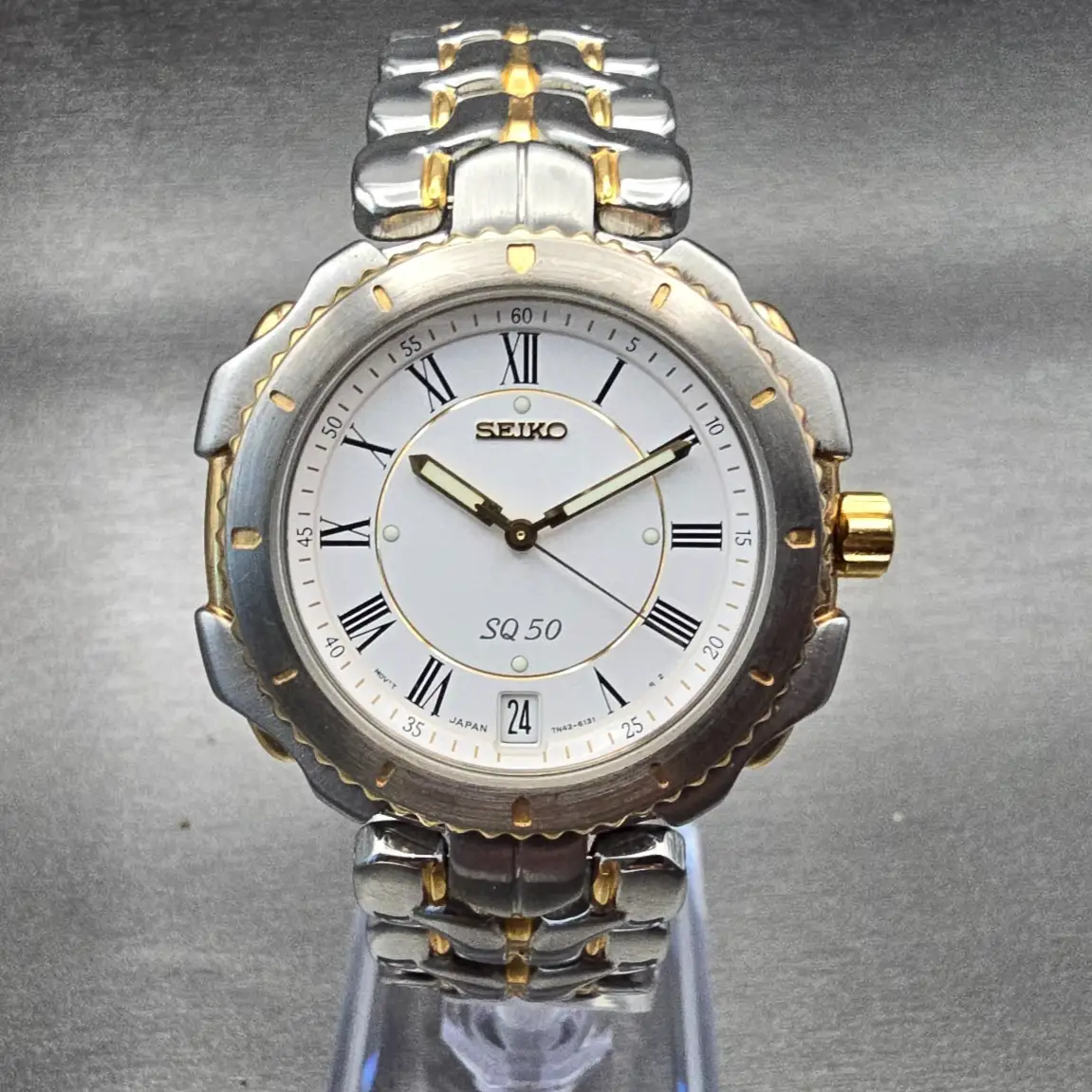 Seiko SQ Watch Men 36mm White Dial Two Tone Date Round 7N42-6090 New Battery VTG0