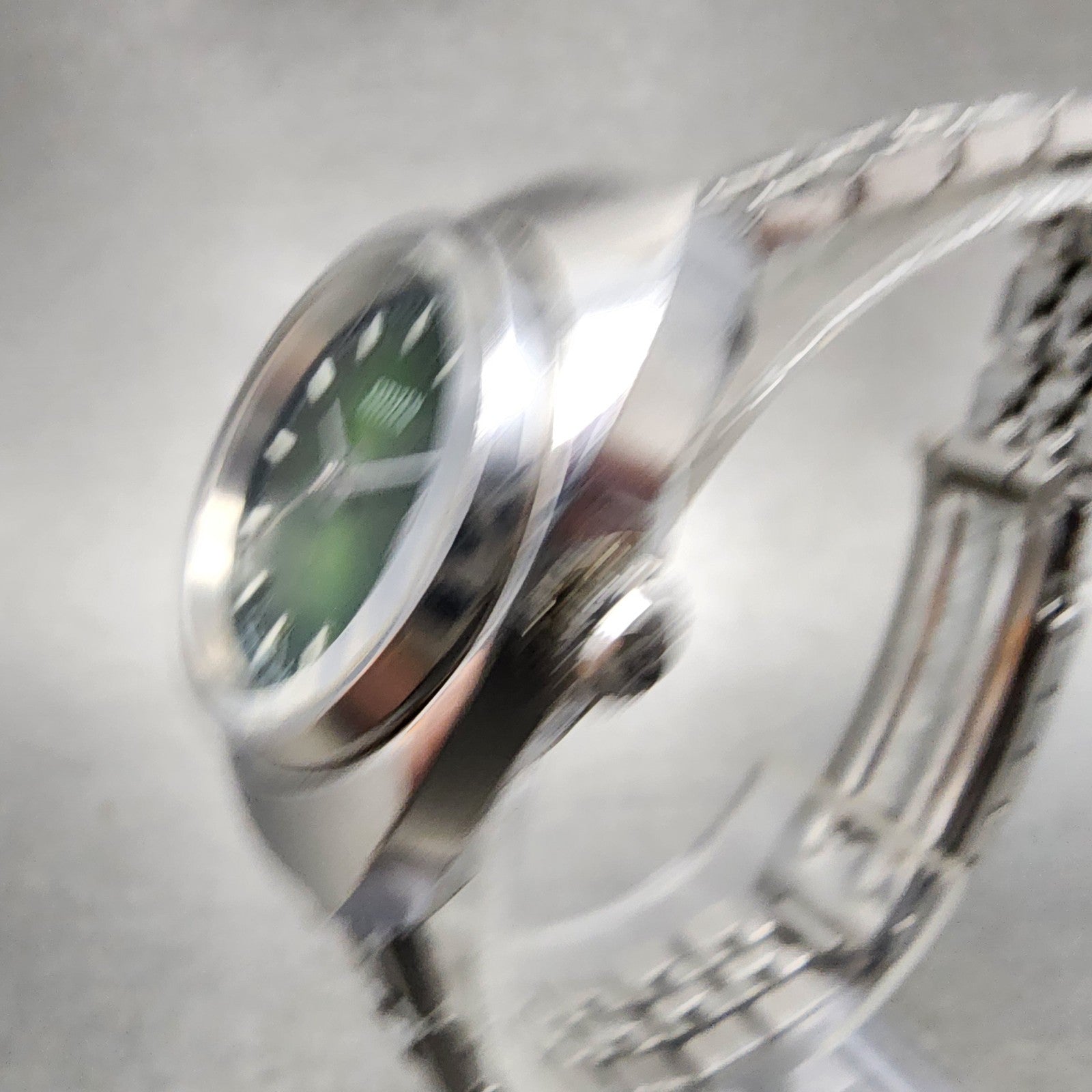Citizen Watch Women 24mm Green Dial Silver Tone Date 4530934 Manual Wind PARTS3