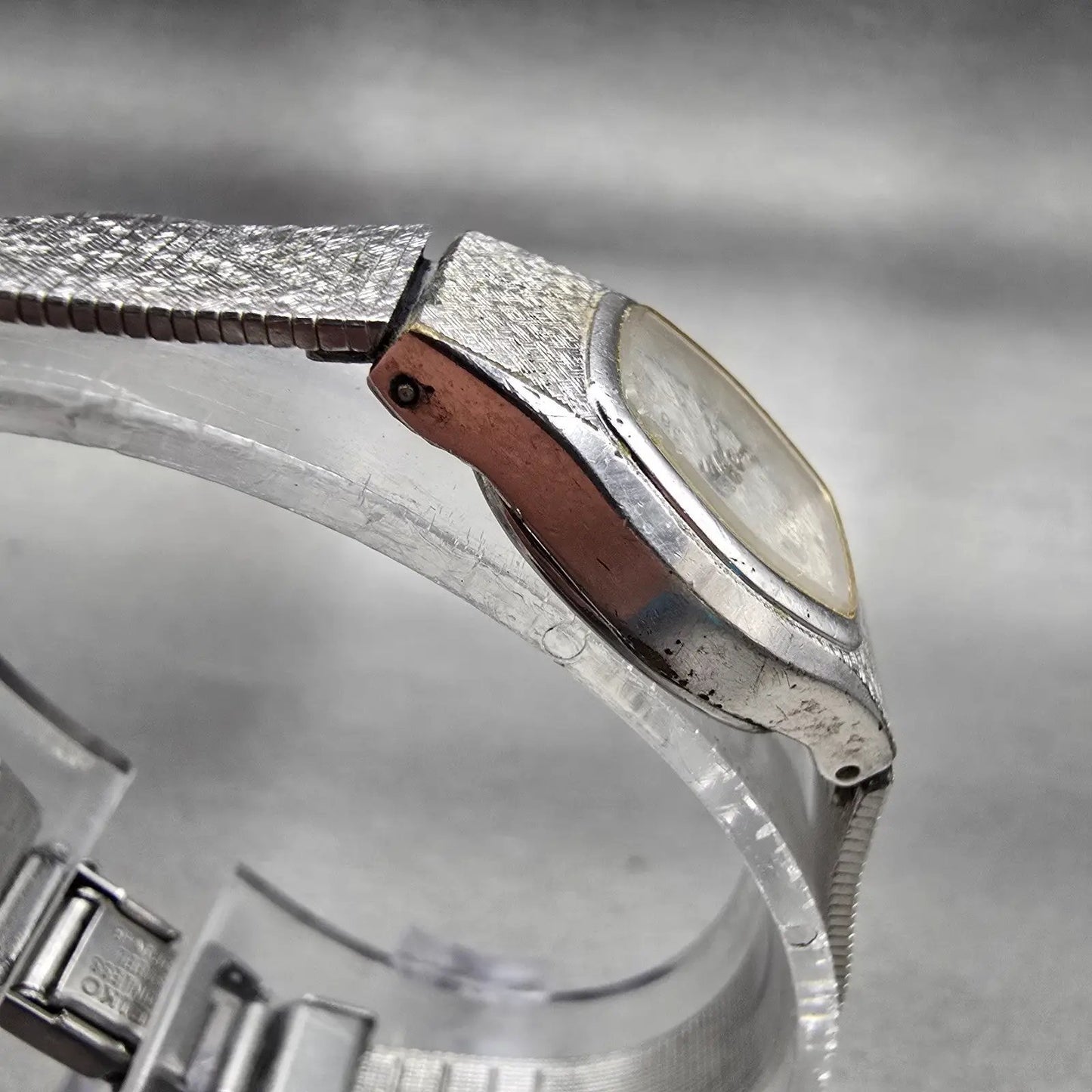Seiko Watch Women 16mm Silver Dial Silver Tone Oval 4N01-5021 New Battery VTG3