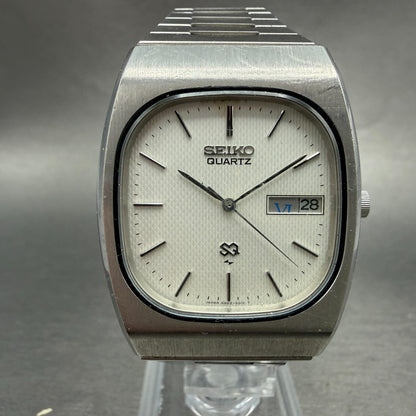 Seiko SQ Watch Men 33mm Silver Dial Silver Tone Daydate Rectangle 6923-5010 PART0