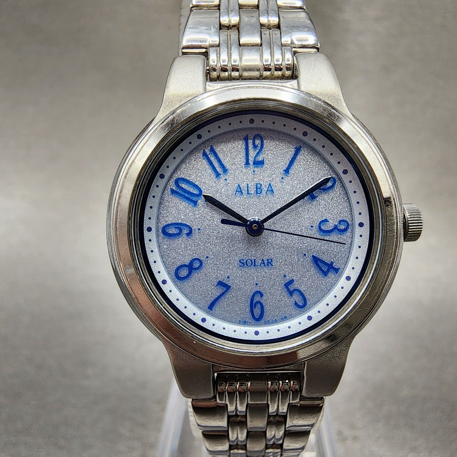 Seiko ALBA Solar Watch Women 27mm Silver Dial Silver Tone Round V1810AL0 Runs0