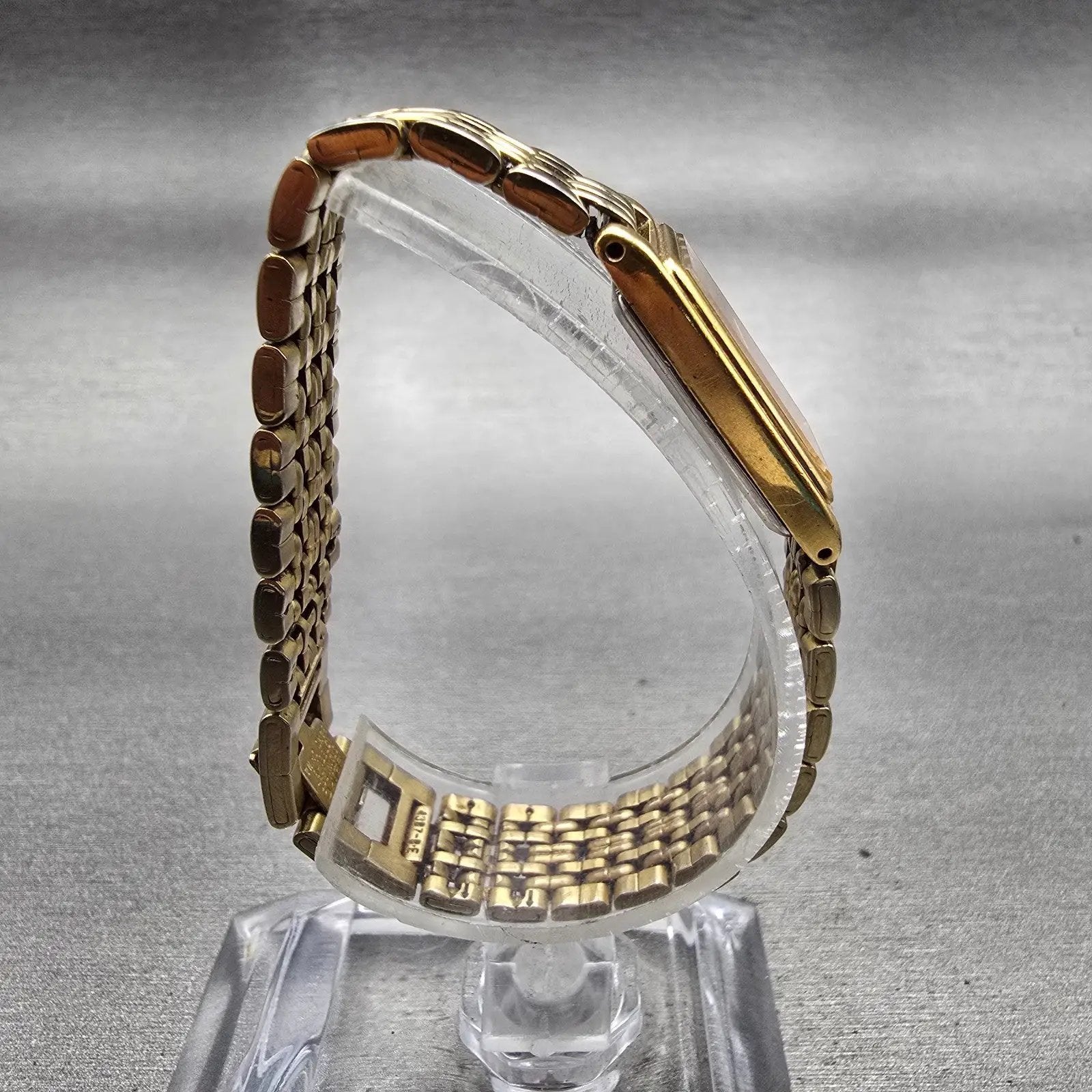 Seiko Watch Women 13mm Gold Dial Gold Tone Rectangle 2E20-7023 New Battery VTG8