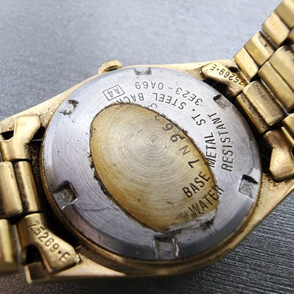 Seiko SQ Watch Women 24mm Champagne Dial Gold Tone Daydate 3e230a69 New Battery9
