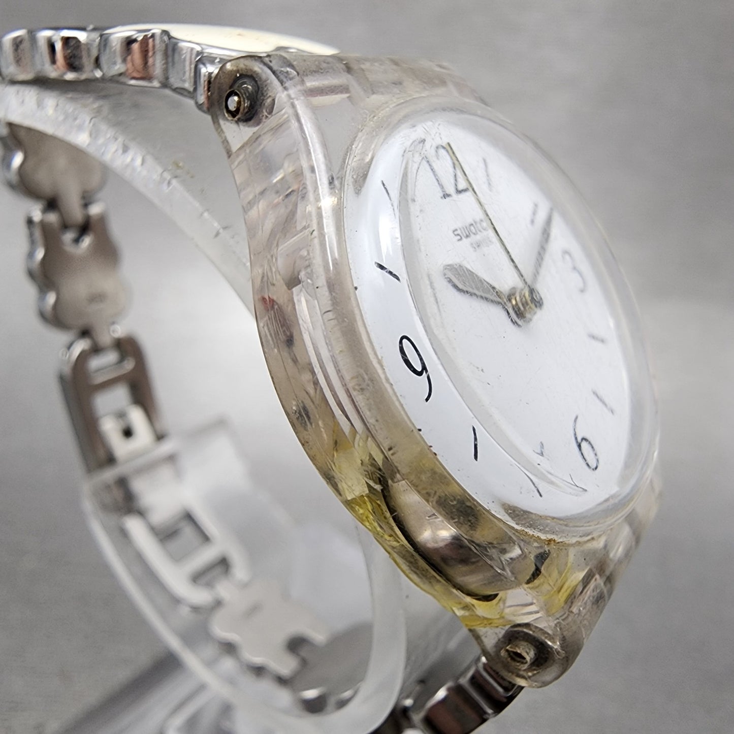 Swatch Clovercheck Watch Women 25mm White Dial Clear Case Round New Battery3