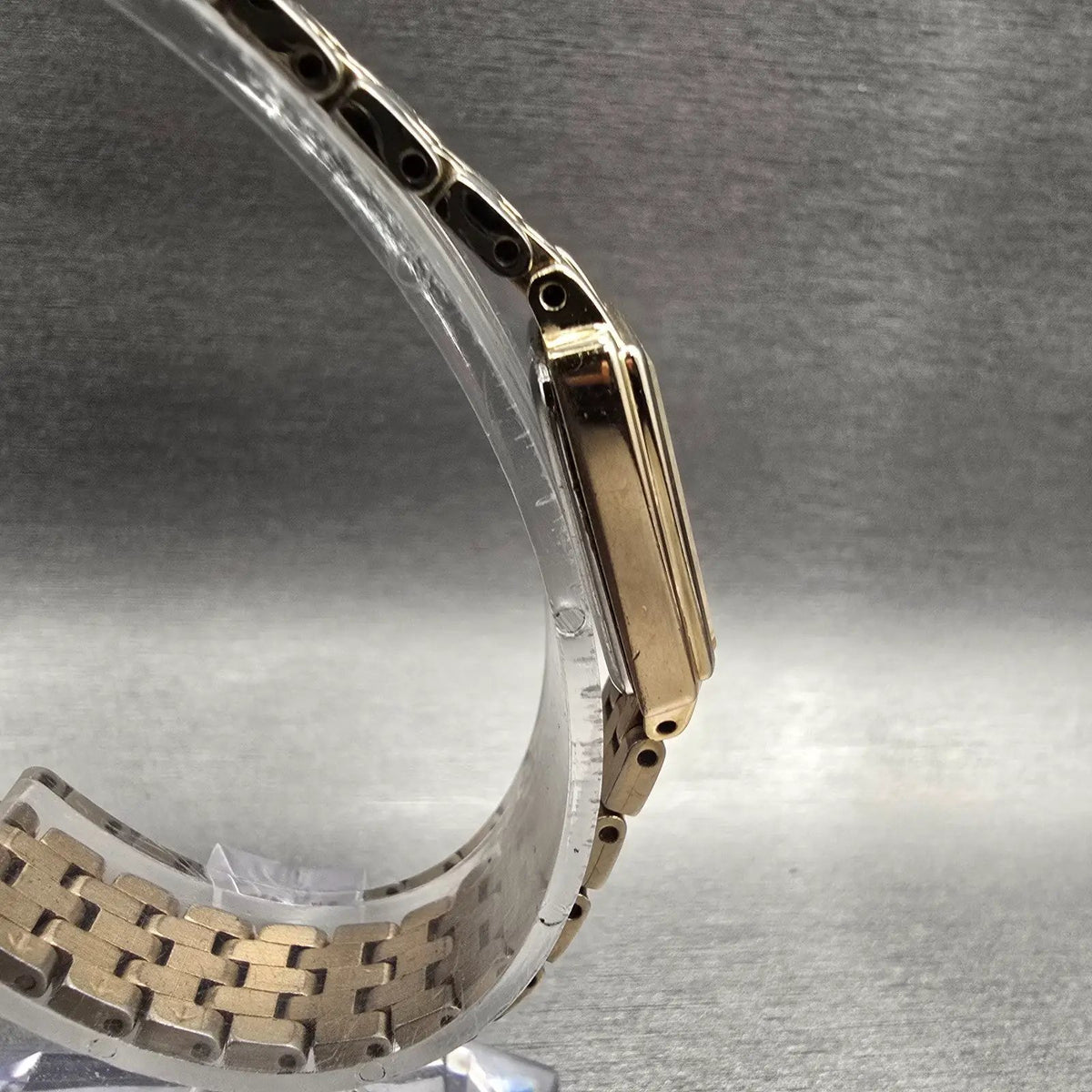 Seiko Tank Watch Women 16mm Champagne Dial Gold Tone Rectangle 1N01-0FH0 NewBatt3