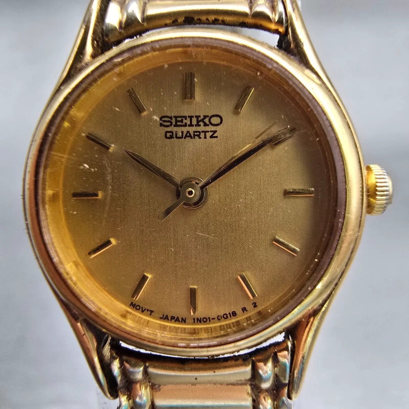 Seiko Watch Women 20mm Gold Dial Gold Tone Round 1N01-0E19 New Battery Vintage F1