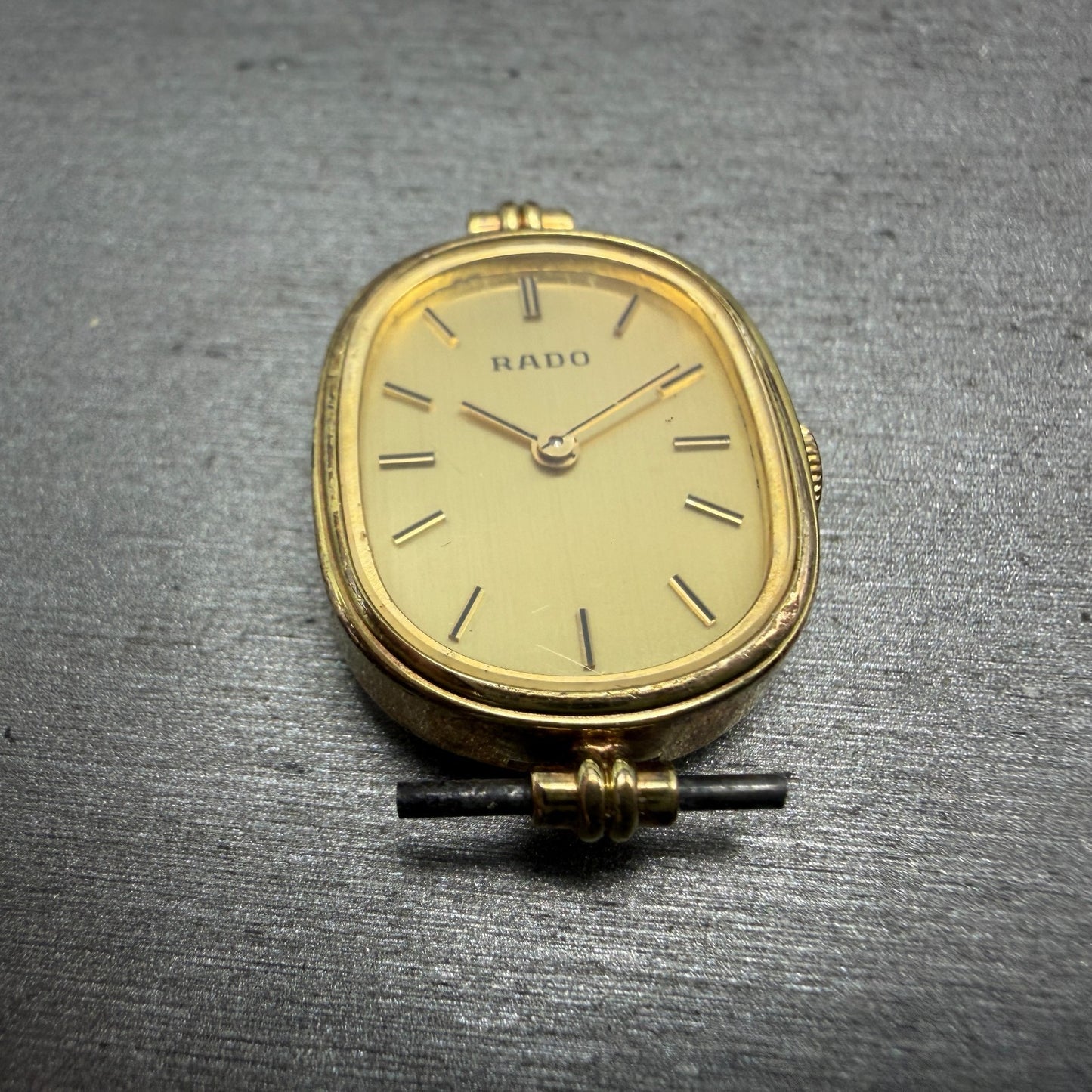 Rado Watch Women 20mm Gold Dial Gold Tone Oval Manual Wind Runs 332.7743.23