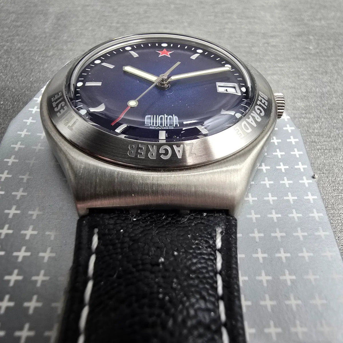 Swatch James Bond From Russia with Love Watch Men 37mm YGS423 New Battery NOS4