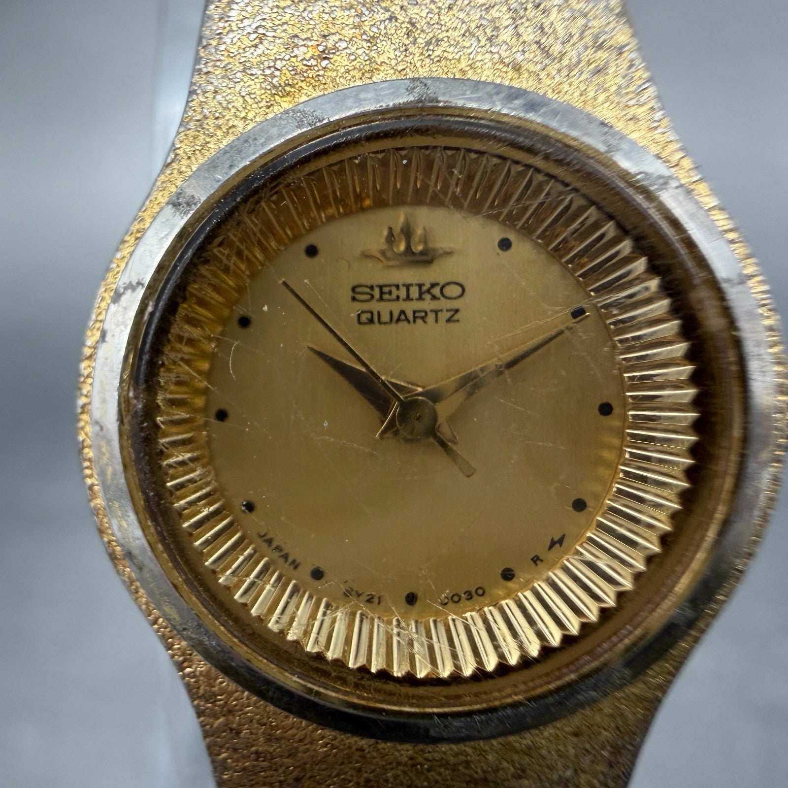 Seiko Watch Women 20mm Champagne Dial Gold Tone Round 8Y21-0010 New Battery1
