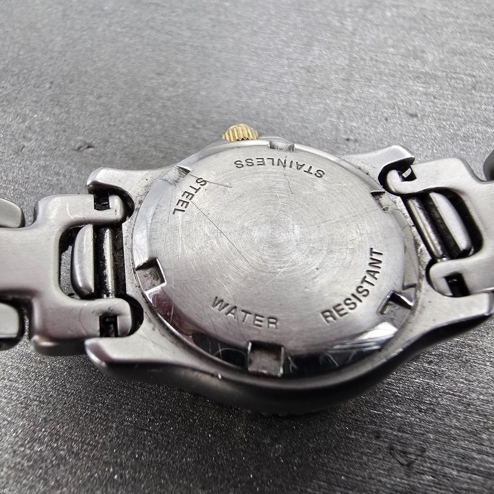 Wittnauer Dive Watch Women 24mm White Dial Two Tone Round SS25970703 New Battery9