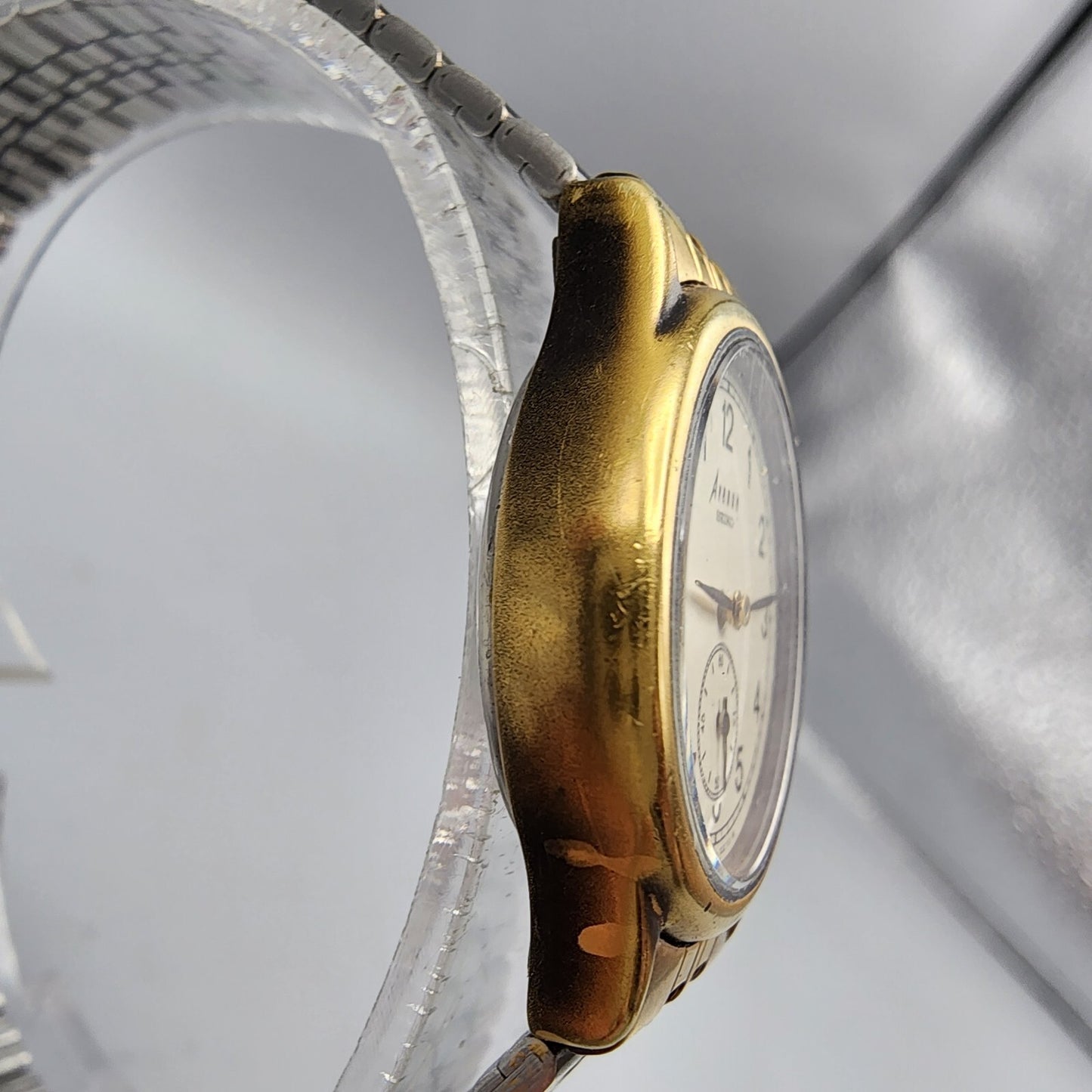 Seiko Avenue Watch Women Gold Tone Cream Dial Small Seconds 25mm New Battery2