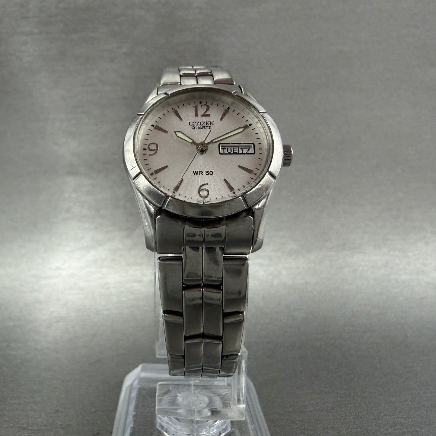 Citizen Watch Women 25mm Silver Dial Silver Tone Daydate 1002-S0474389 New Batt5