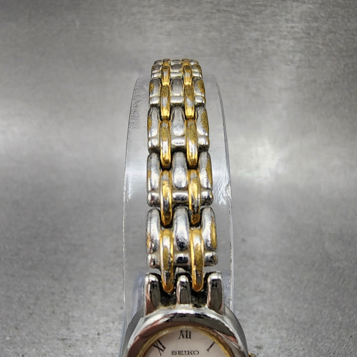 Seiko Watch Women 17mm White Dial Two Tone Oval V4001029 New Battery4