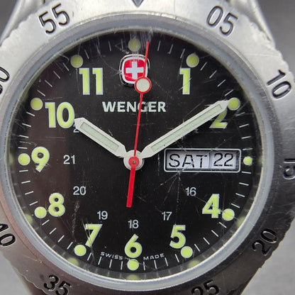 Wenger Dive Watch Men 38mm Black Dial Silver Tone Daydate 7215X New Battery1