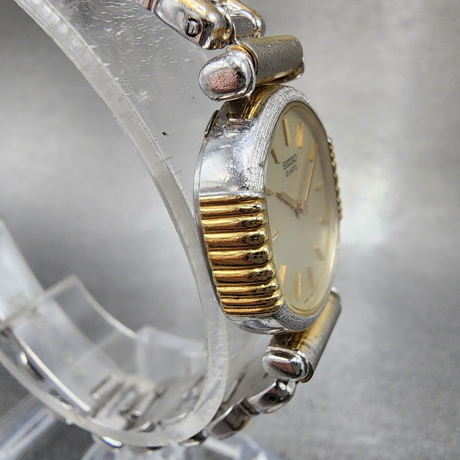 Seiko Watch Women 22mm Champagne Dial Two Tone Hexagon 23206190 New Battery3