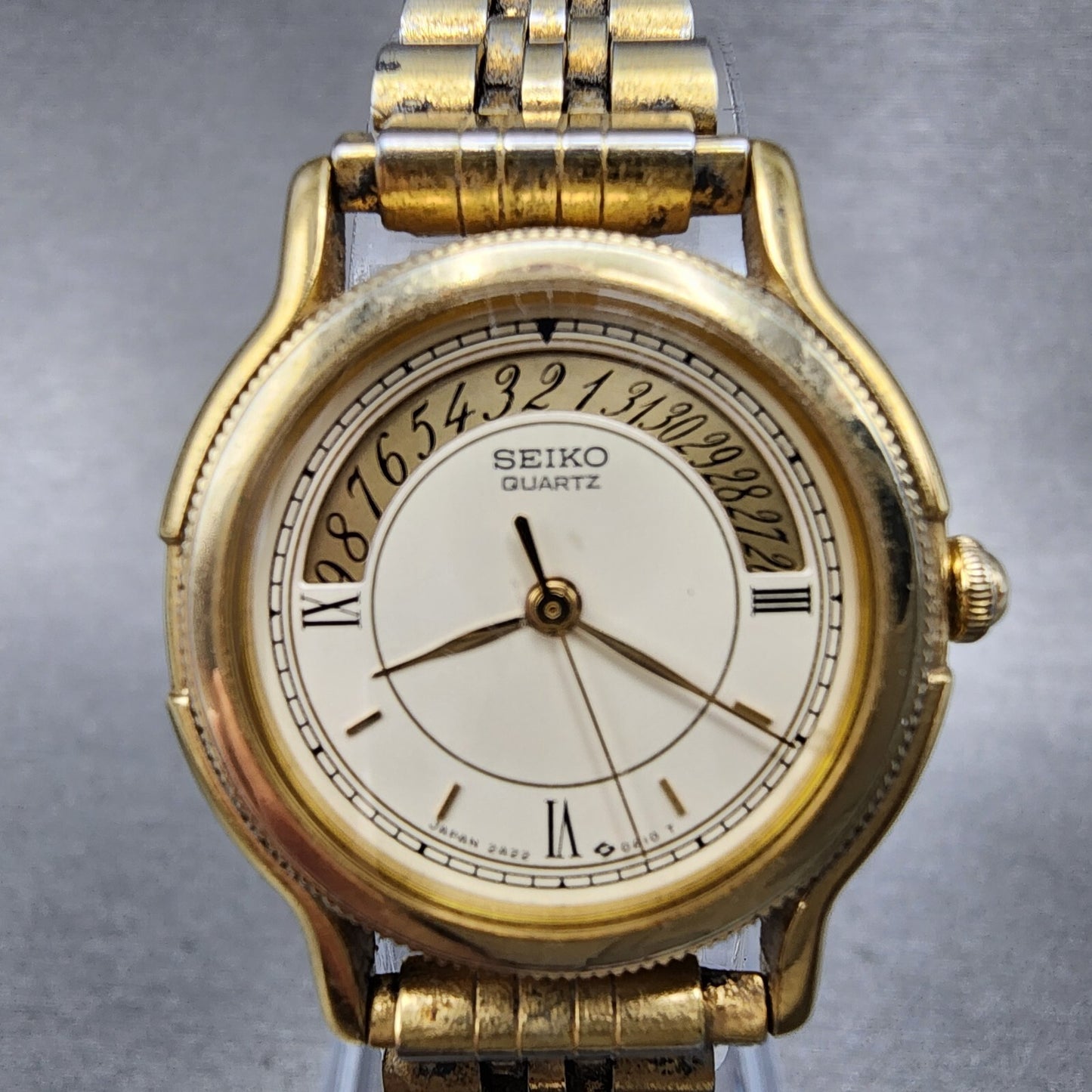 Seiko Watch Women 26mm Cream Dial Gold Tone Round 2A220A10 New Battery1