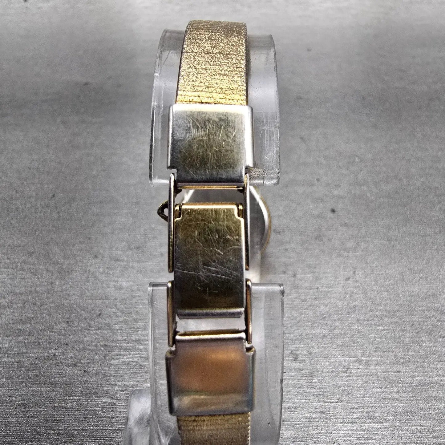 Seiko Watch Women 20mm Gold Dial Gold Tone Round 8Y21-0029 New Battery Vintage7