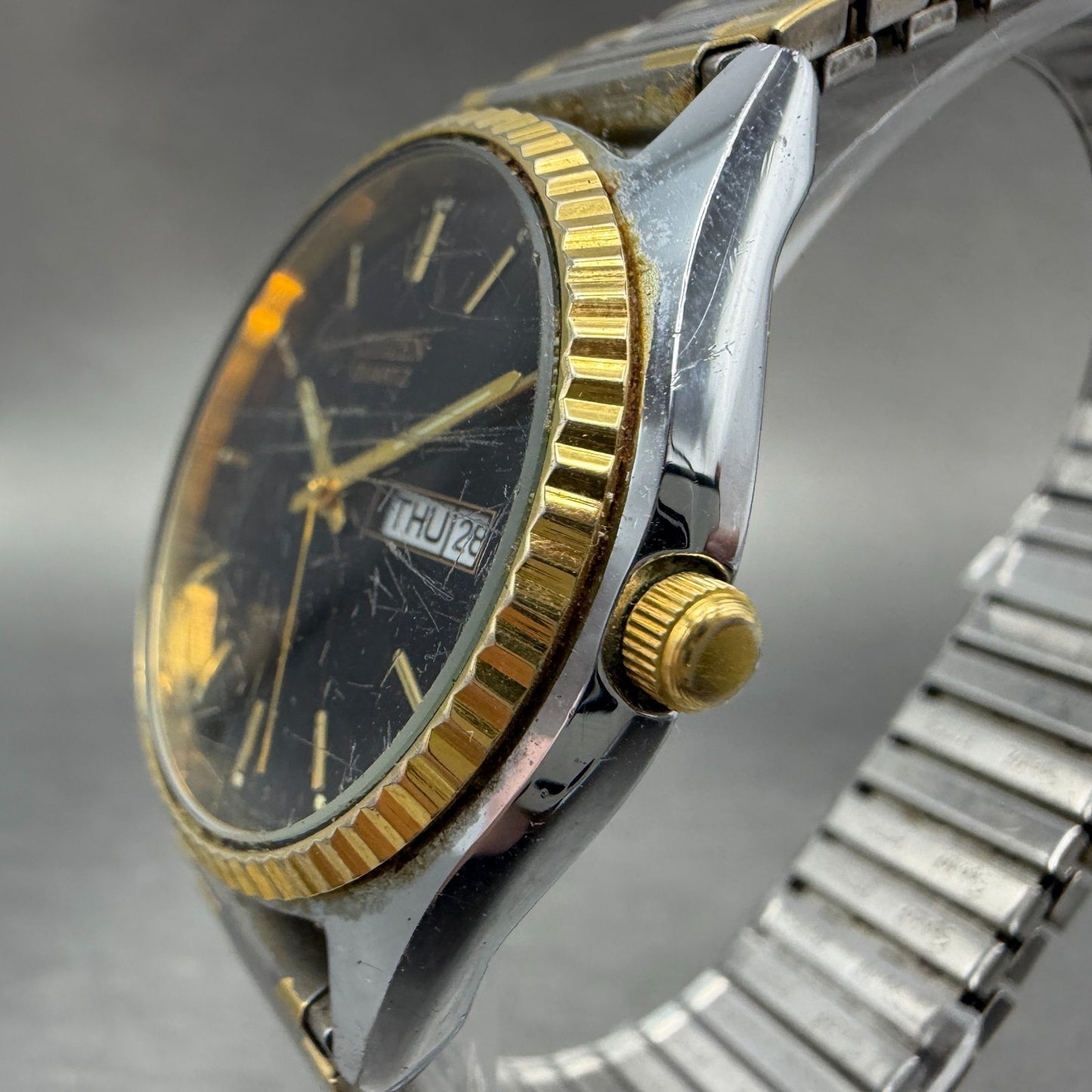 Citizen CQ President Watch Men 35mm Black Dial Two Tone Daydate Round New Batt2