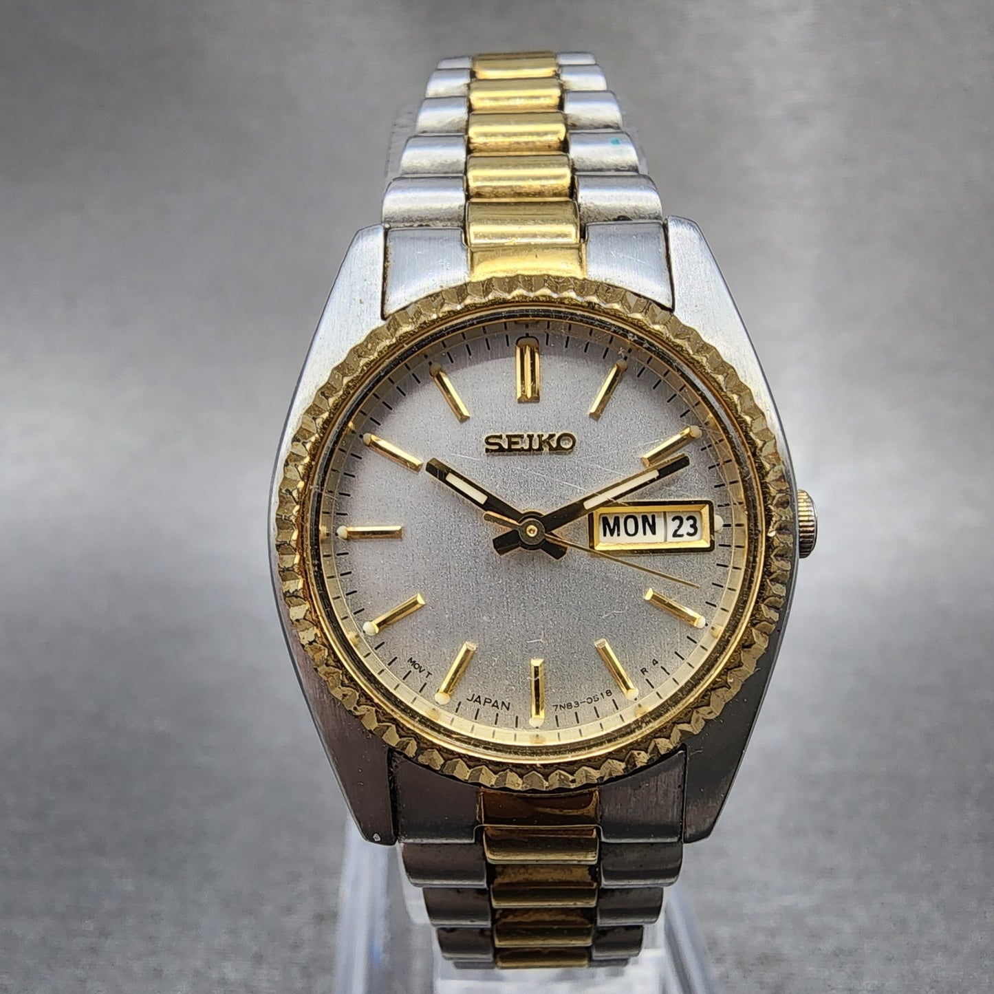Seiko Watch Women 25mm White Dial Two Tone daydate Round 7n830041 New Batt B1230