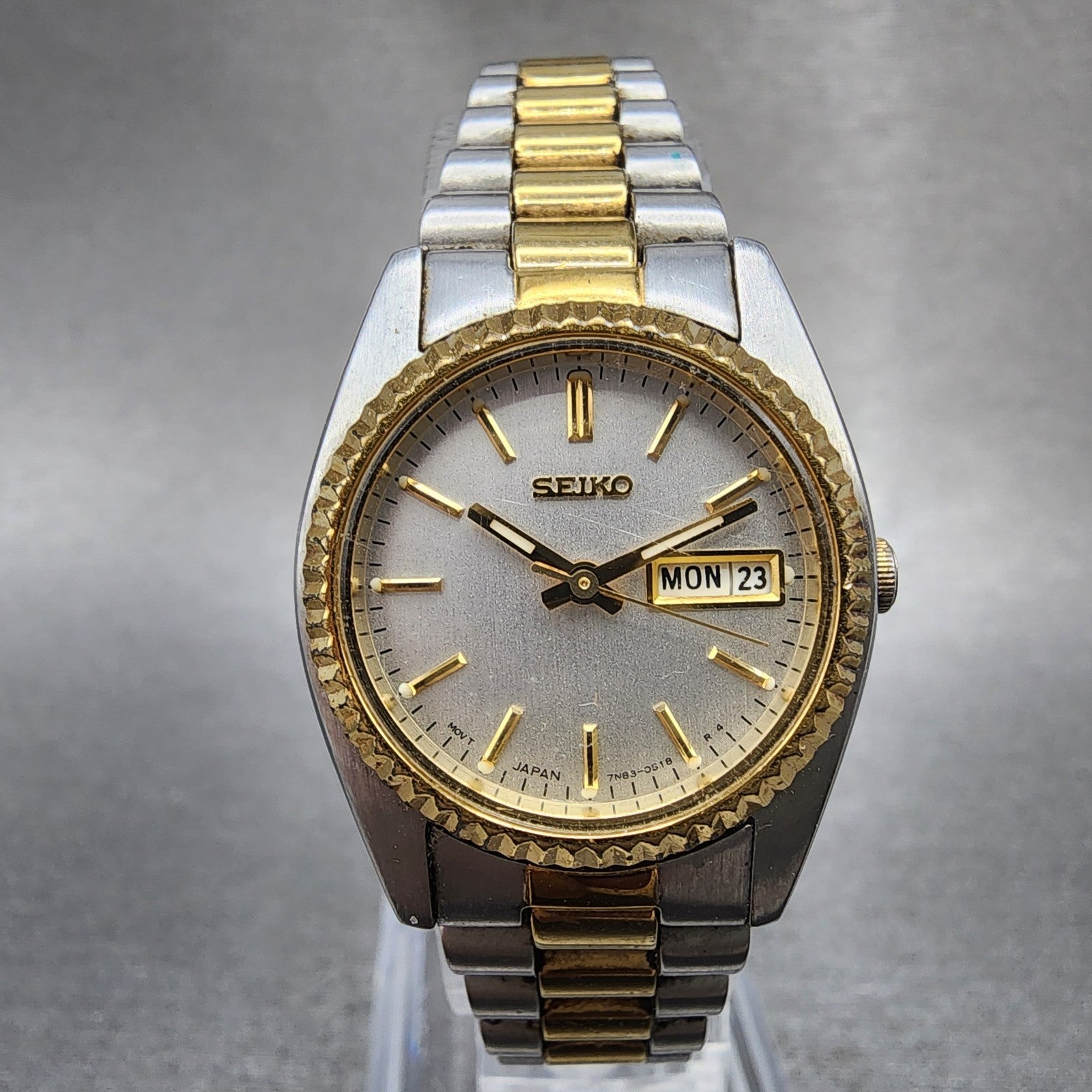 Seiko Watch Women 25mm White Dial Two Tone daydate Round 7n830041 New Batt B1230