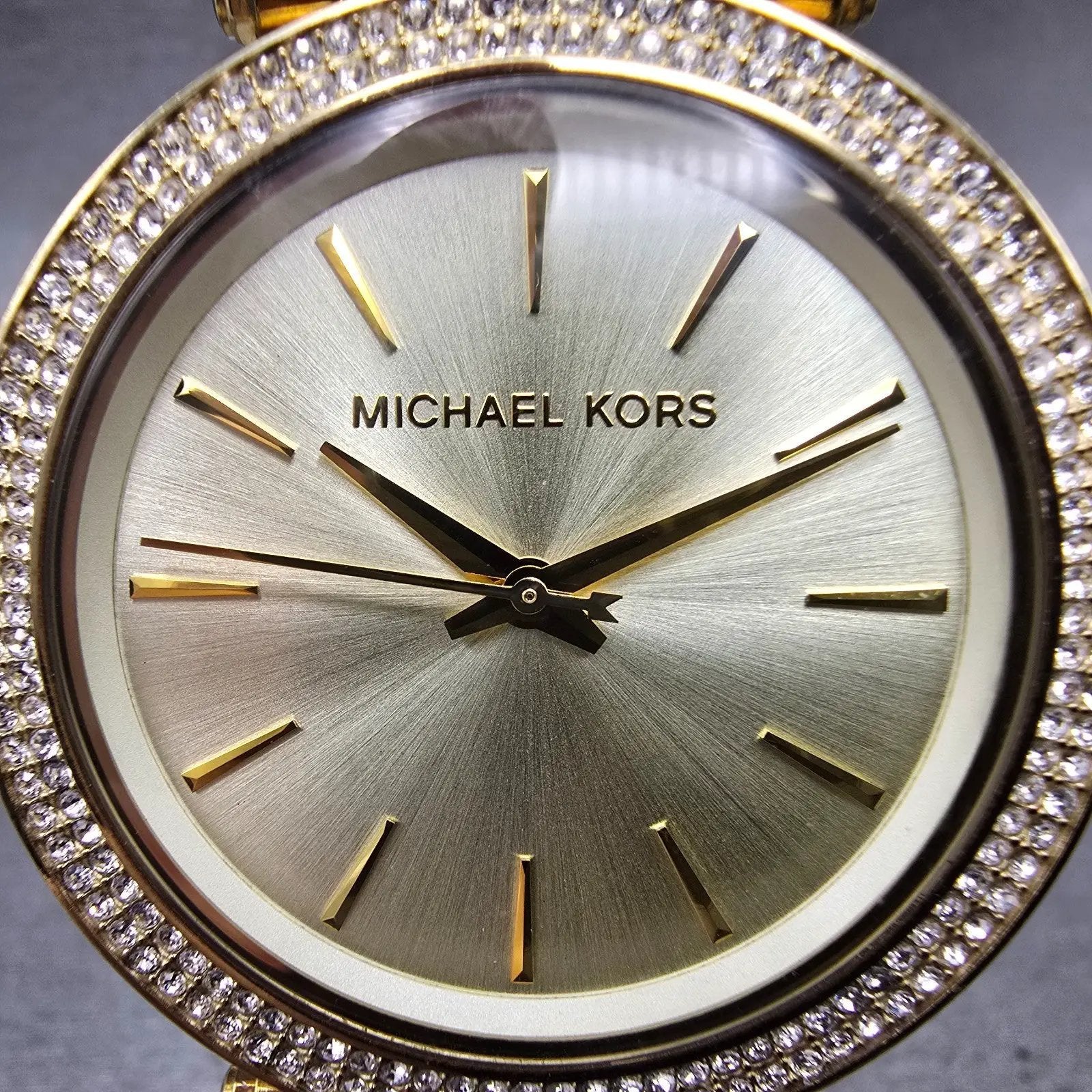 Michael Kors Darci Watch Women 39mm Champagne Dial Gold Tone MK-3191 New Batt MQ1