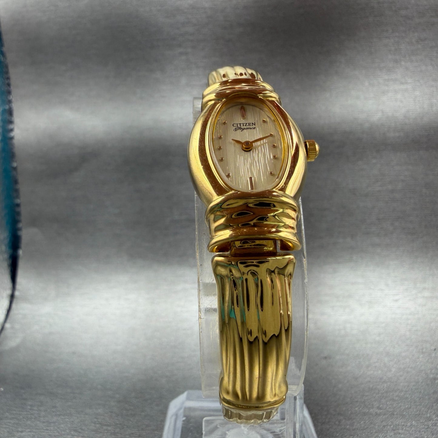Citizen Elegance Watch Women 17mm Champagne Dial Gold Tone Oval New Battery5
