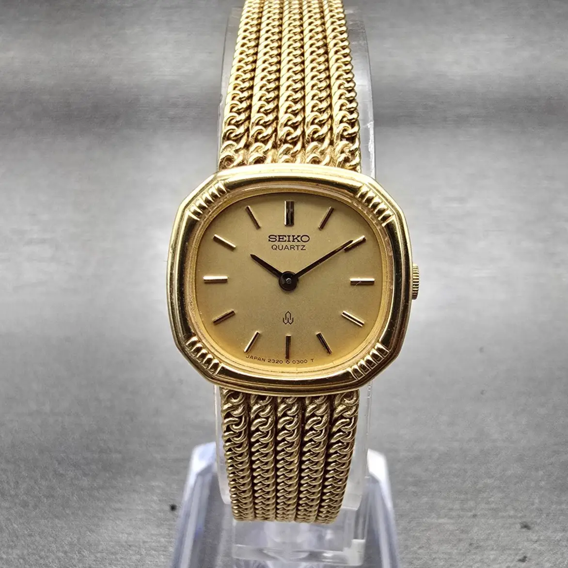 Seiko Watch Women 21mm Gold Dial Gold Tone Oval 2320-5200 New Battery Vintage0