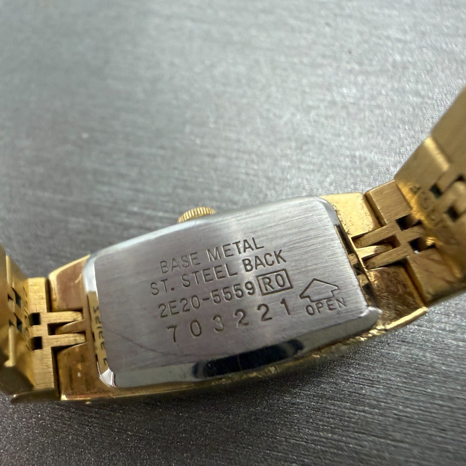 Seiko Tank Watch Women 12mm Champagne Dial Gold Tone 2E20-5559 New Battery BE49