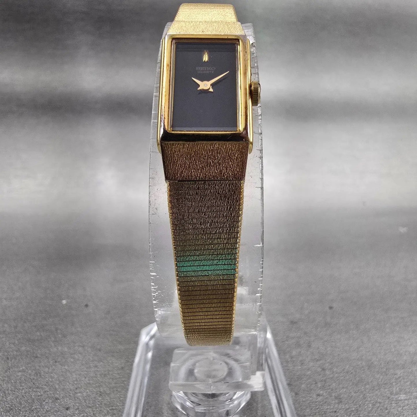 Seiko Tank Watch Women 12mm Black Dial Gold Tone Rectangle 2E20-5490 New Battery5