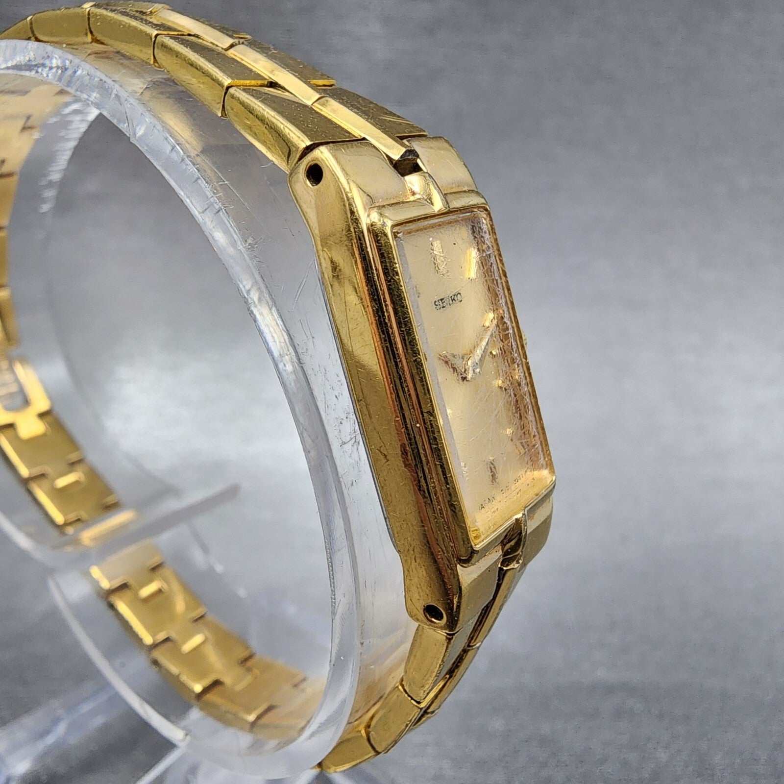 Seiko Watch Women 13mm Gold Dial Gold Tone Rectangle 2E207479 New Battery3