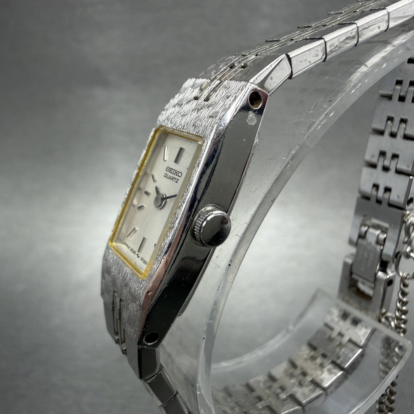 Seiko Tank Watch Women 12mm Silver Dial Silver Tone 2E20-5559 New Battery2