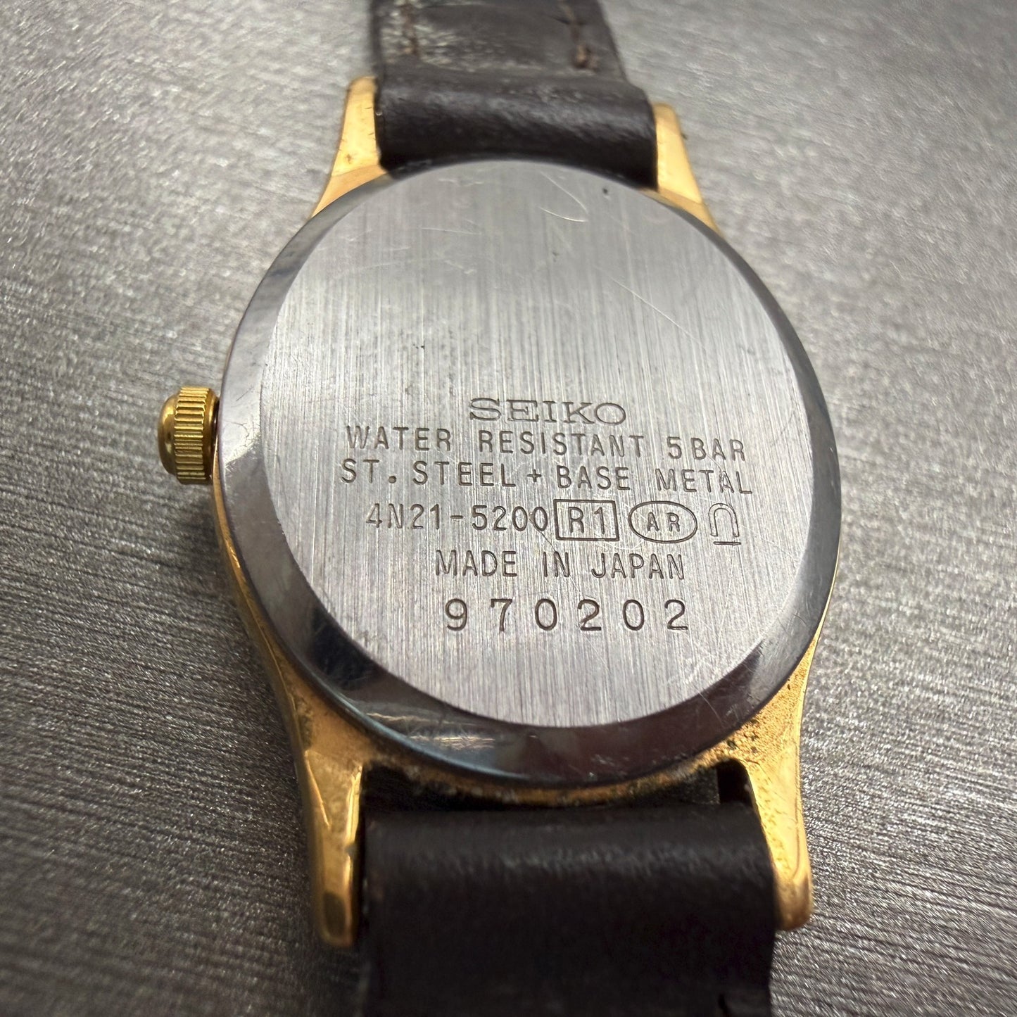 Seiko Spirit Watch Women 20mm Gold Dial Gold Tone Oval 4N21-5200 New Battery10