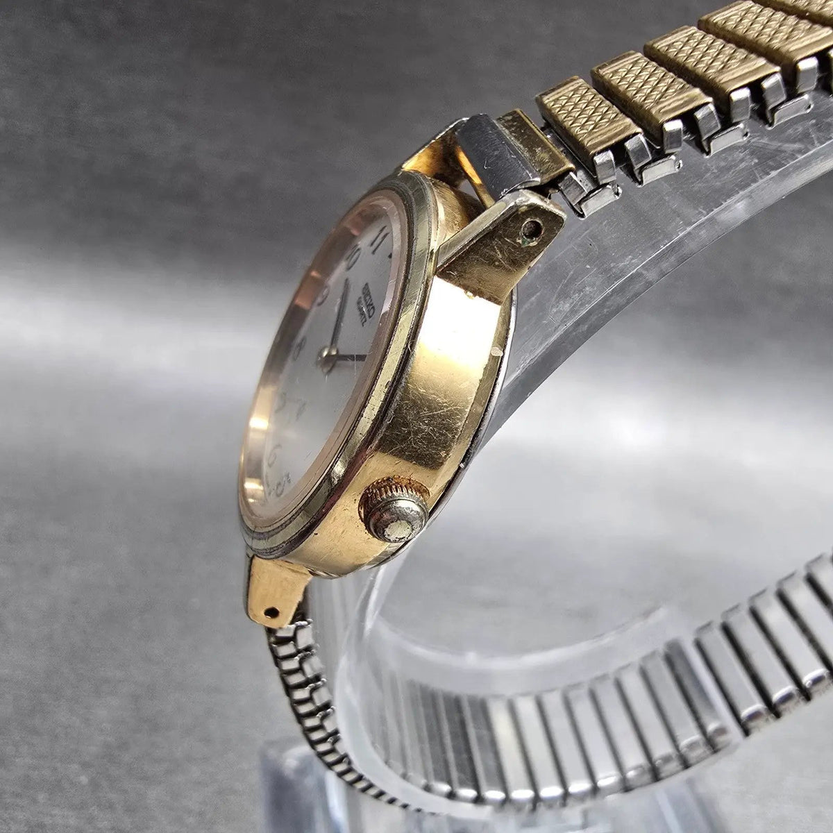 Seiko Watch Women 23mm Silver Dial Gold Tone Round 2320-0060 New Battery Vintage2