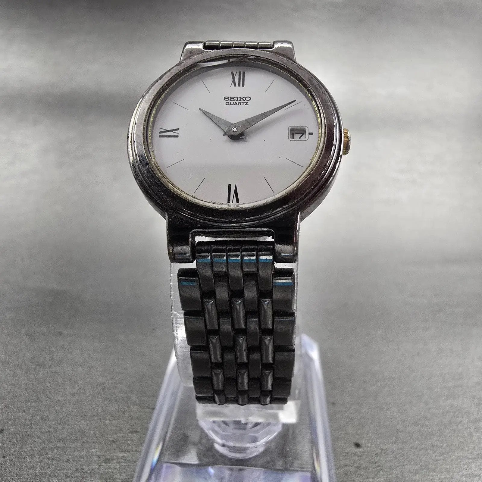 Seiko Watch Women 23mm White Dial Gray Tone Date Round 7N89-0281 New Battery5