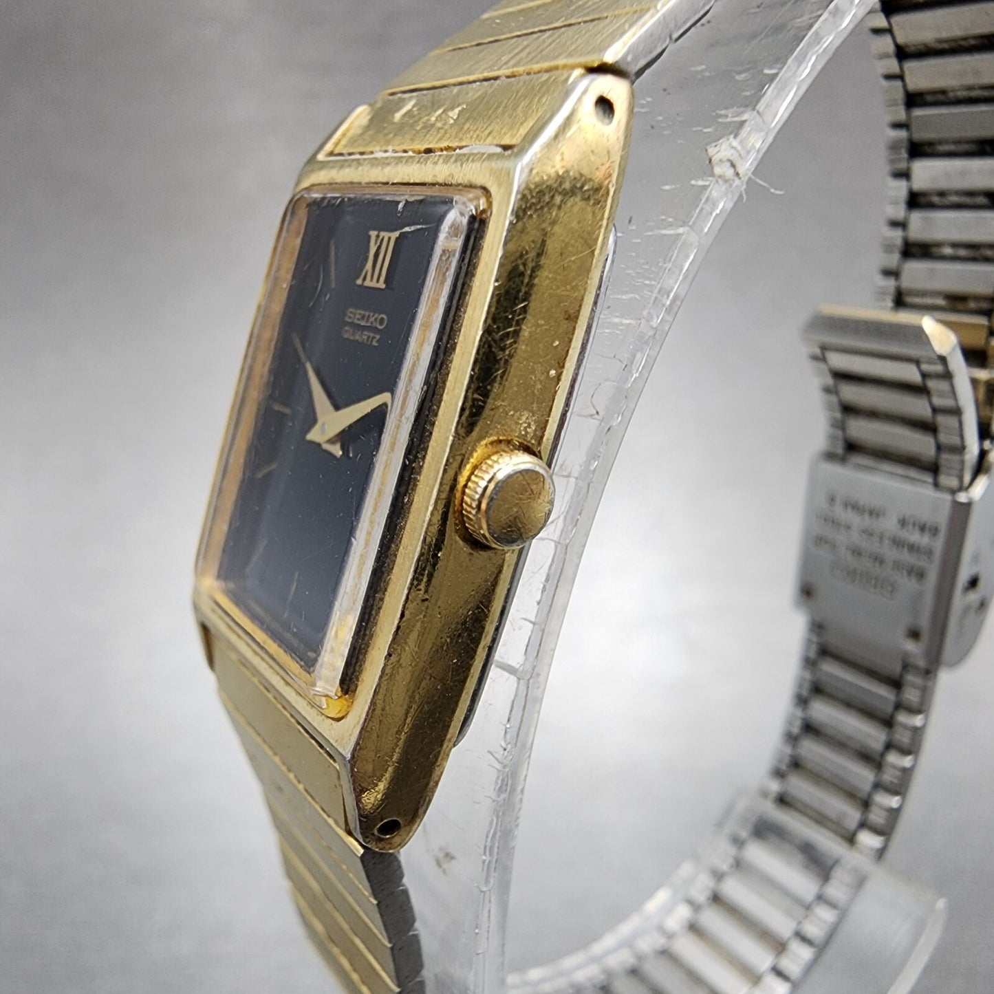 Seiko Tank Watch Women 17mm Black Dial Gold Tone Rectangle 2C205830 New Battery2