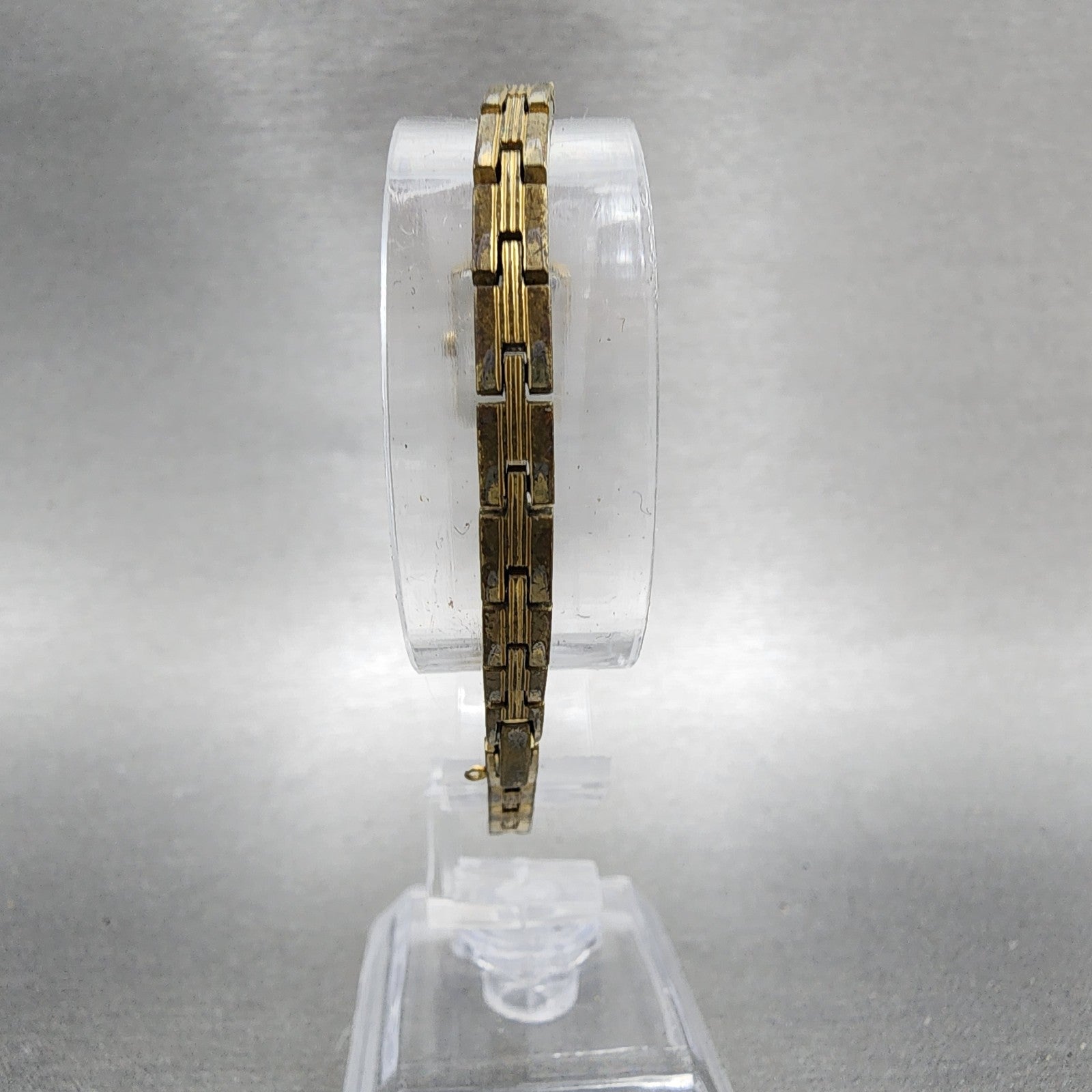 Seiko Watch Women 12mm Champagne Dial Gold Tone Rectangle 2E205179 New Battery7