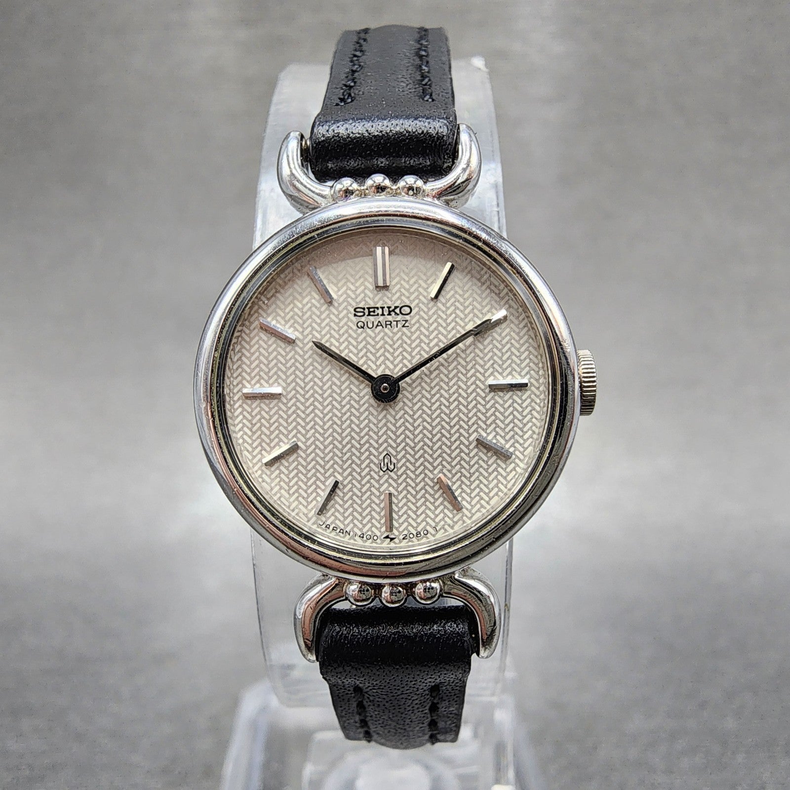 Seiko Watch Women 20mm Silver Dial Silver Tone Round 14000500 New Battery0