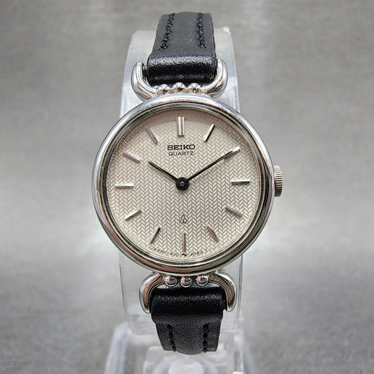 Seiko Watch Women 20mm Silver Dial Silver Tone Round 14000500 New Battery0
