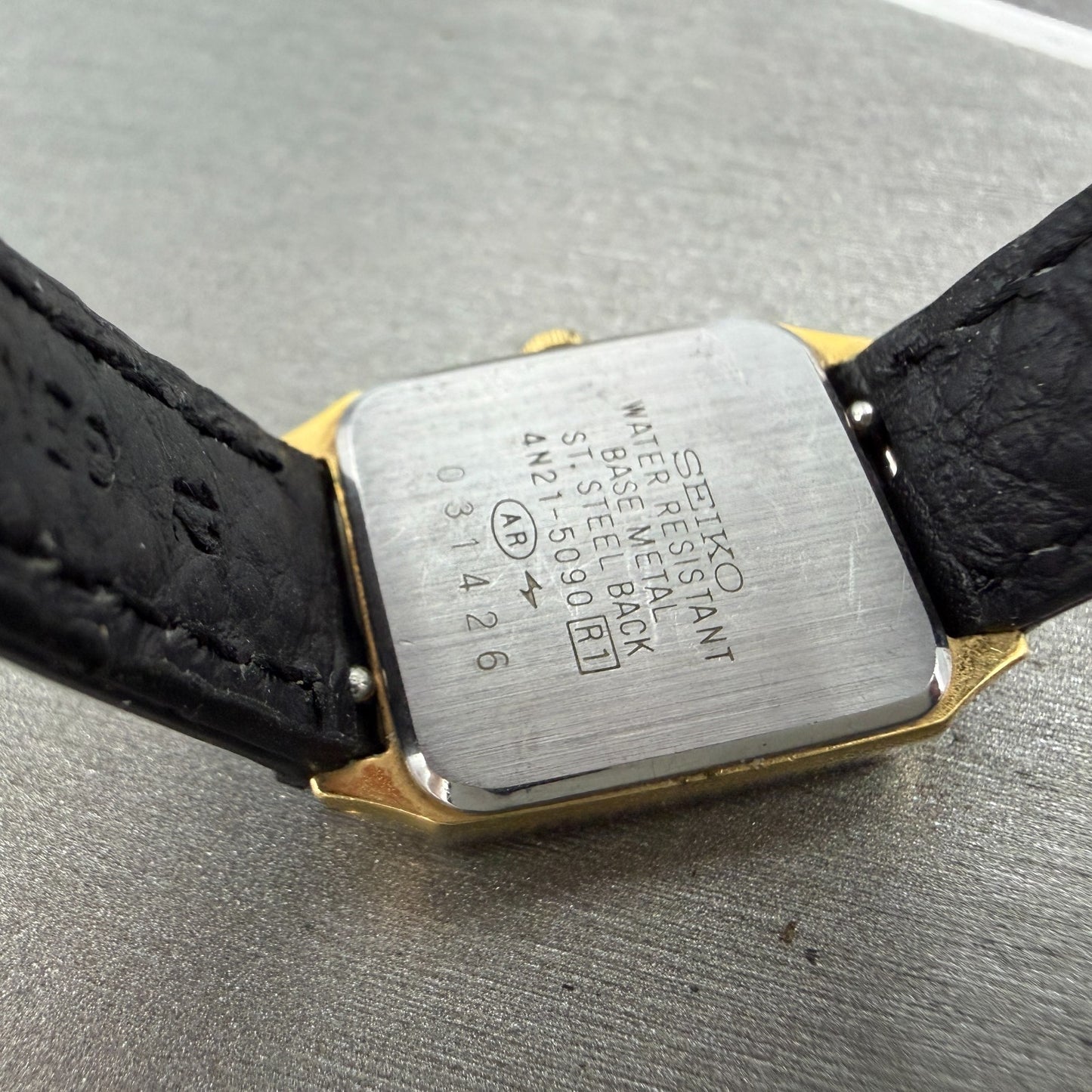 Seiko Tank Watch Women 19mm Black Dial Gold Tone Rectangle 4n21-5090 New Battery9