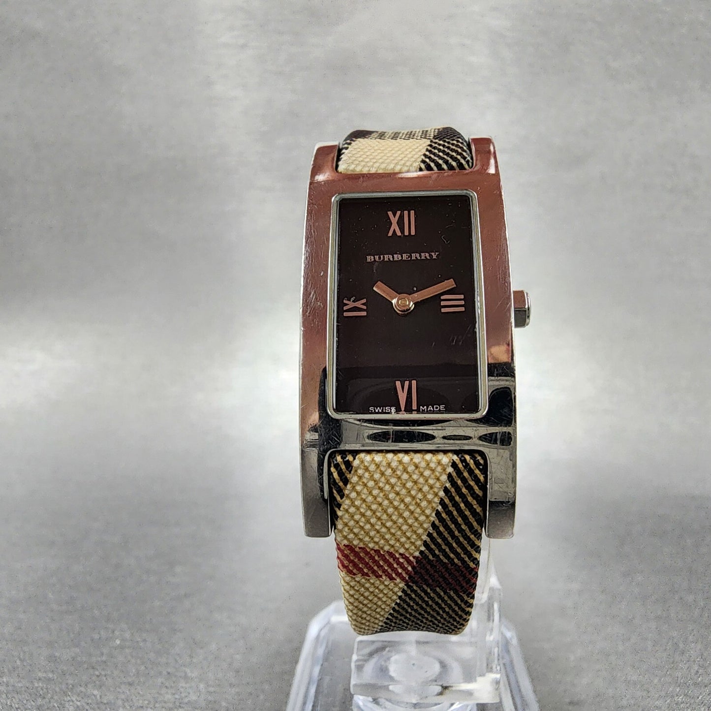Burberry Heritage Tank Watch Women 18mm Black Dial Steel New Battery BROKEN BAND5