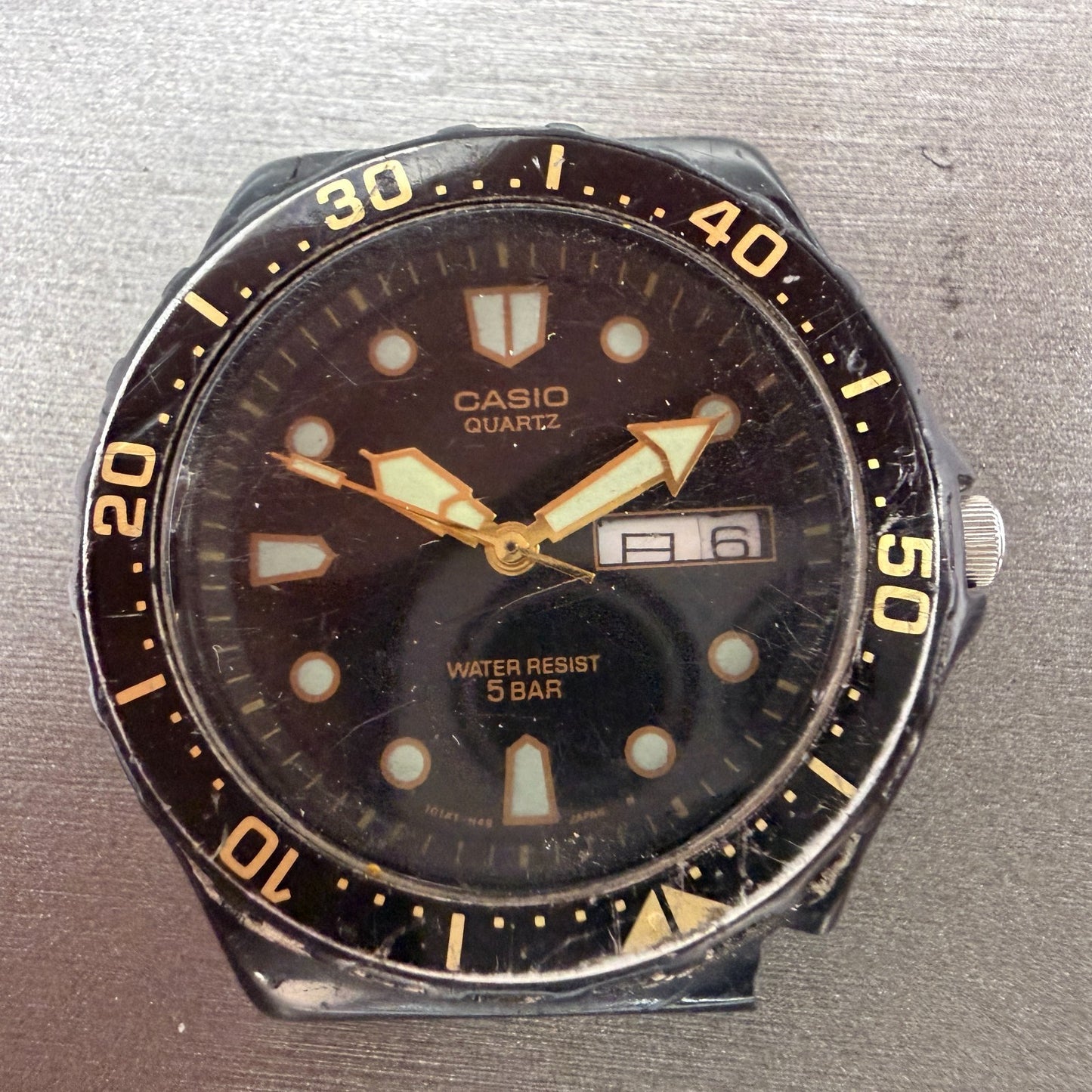 Casio Dive Watch Men 36mm Black Dial Black Tone Daydate Round MRW-81 PARTS2