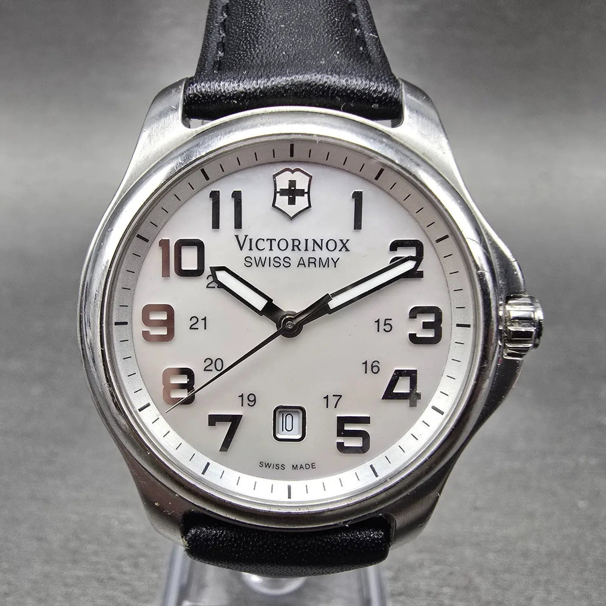 Victorinox Swiss Army Officer Watch Women 33mm MOP Dial Steel Date 241365 NewBat0