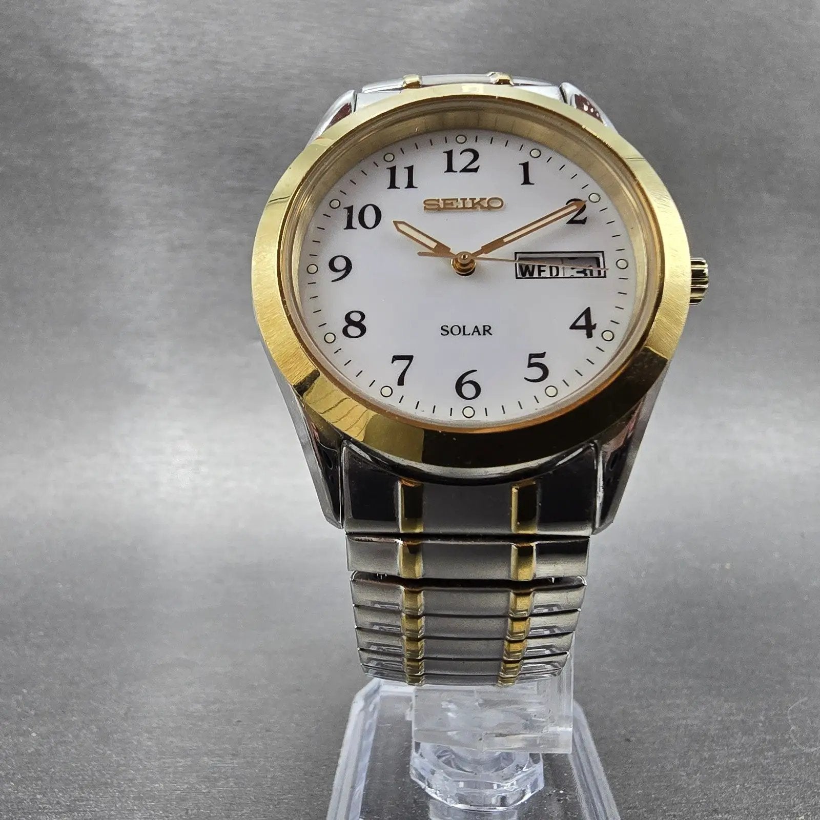 Seiko Solar Watch Men 37mm White Dial Two Tone Daydate Round V158-0AB0 Works5