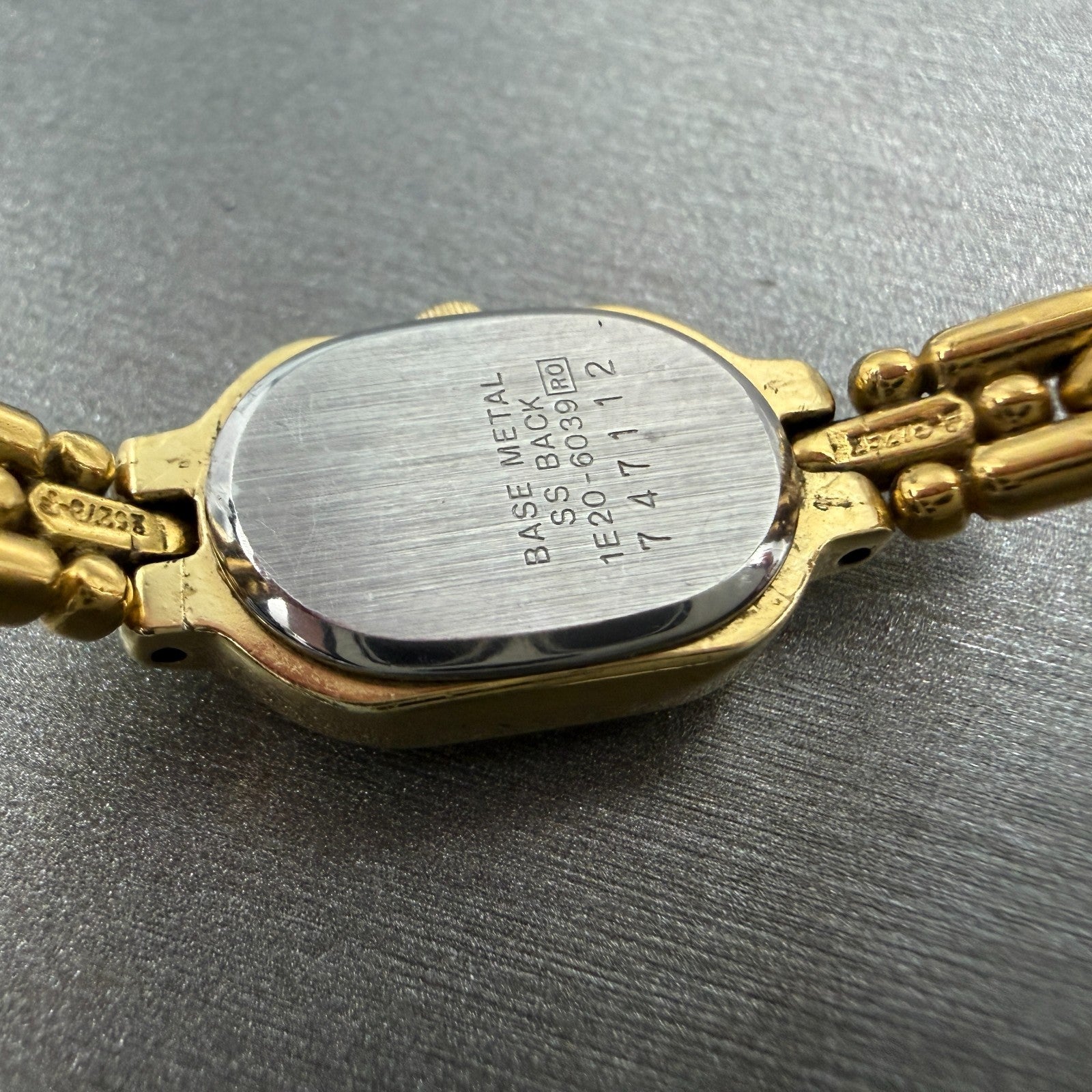 Seiko Watch Women 13mm Black Dial Gold Tone Oval 1e20-6039 New Battery Vinatge9