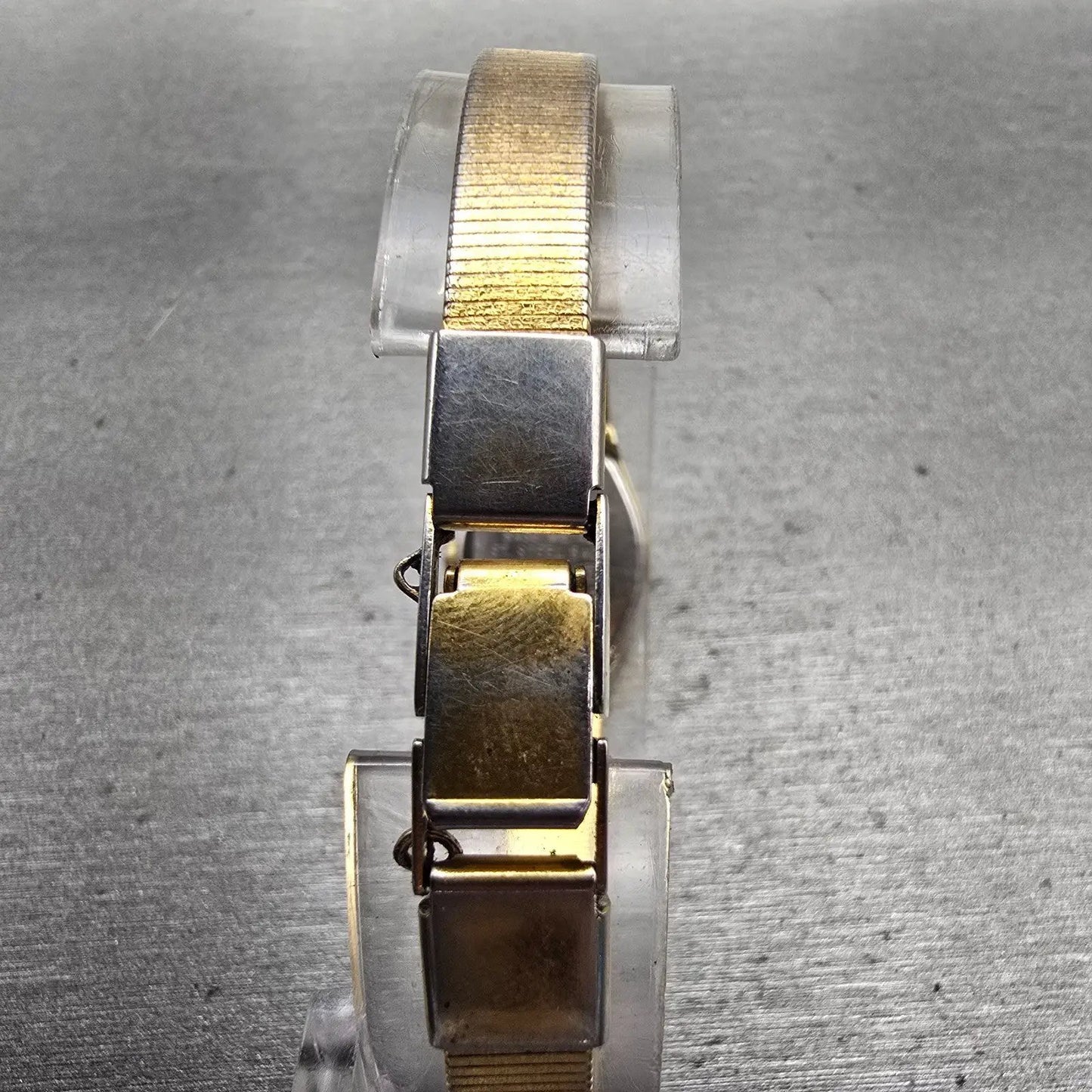 Seiko Watch Women 16mm Gold Dial Gold Tone Oval 2C20-5309 New Battery Vintage7