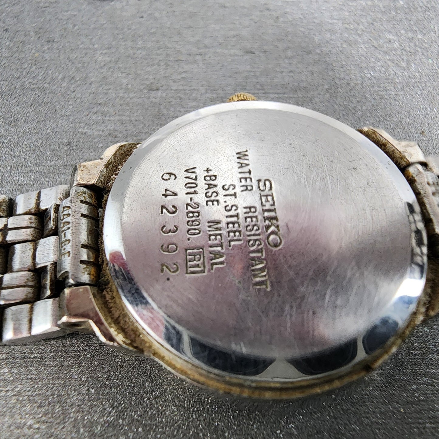 Seiko Watch Women 24mm Chamapge Dial Two Tone Round V7012b90 New Battery9