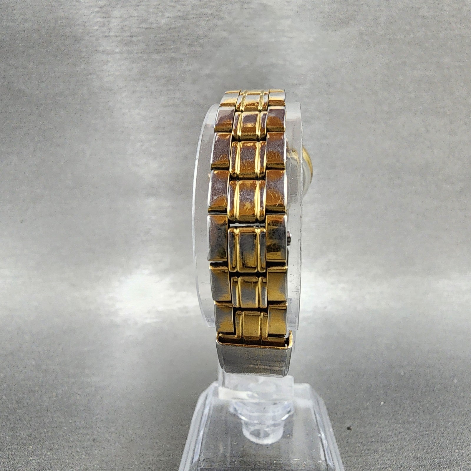 Wittnauer Watch Women 24mm Champagne Dial Gold Tone Round 8071 0762 New Battery7